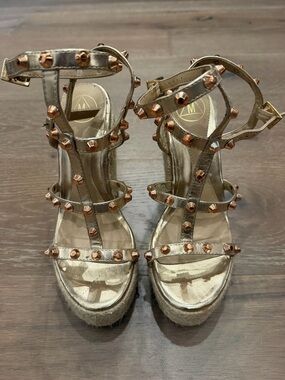 Missguided Gold Espadrille Platform Sandals with Rose-Gold Studs
